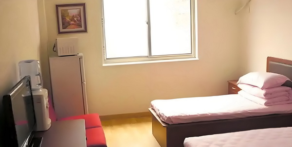 怎样可以办理深圳户口_汪小菲带儿女到内蒙古，玥儿骑马他牵马 女到内蒙古拨打感兴长者趣的
